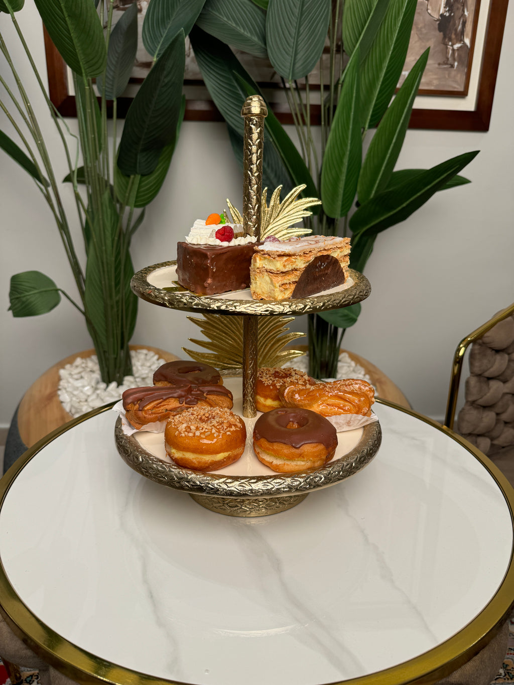 Présentoir à gâteaux en métal